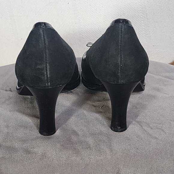 Sofft Black Suede and Patent Leather 3" Peep Toe Bow Detail Dress Pump Size 6.5M - Picture 9 of 16